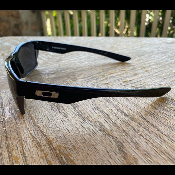 Oakley TwoFace Sunglasses - Picture 2 of 8